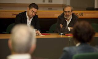 Luis Benito y Francisco Erice, durante el acto en el CIDAN de Pola de Laviana.