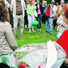 El PSOE rinde homenaje a los cántabros caídos en el «pasillo» de Grado