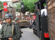 El exterminio desfiló por la fiesta