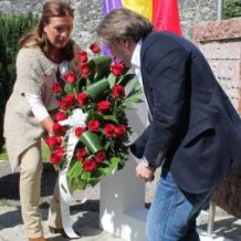 El PSOE de Llanes homenajea a los muertos en defensa de la II República